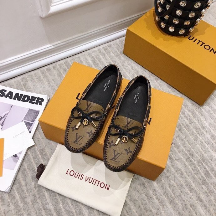 LV WOMEN'S DRIVER MOCCASIN IN CAMEL BROWN MONOGRAM CALFSKIN - 35