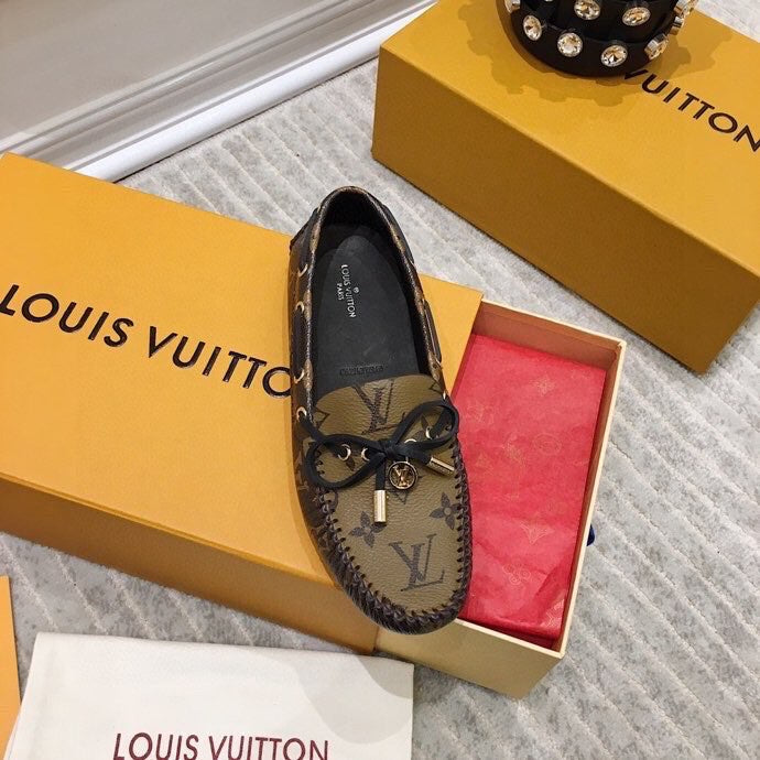LV WOMEN'S DRIVER MOCCASIN IN CAMEL BROWN MONOGRAM CALFSKIN - 35