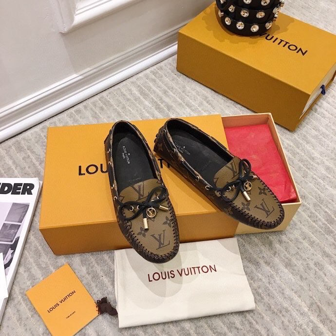 LV WOMEN'S DRIVER MOCCASIN IN CAMEL BROWN MONOGRAM CALFSKIN - 35