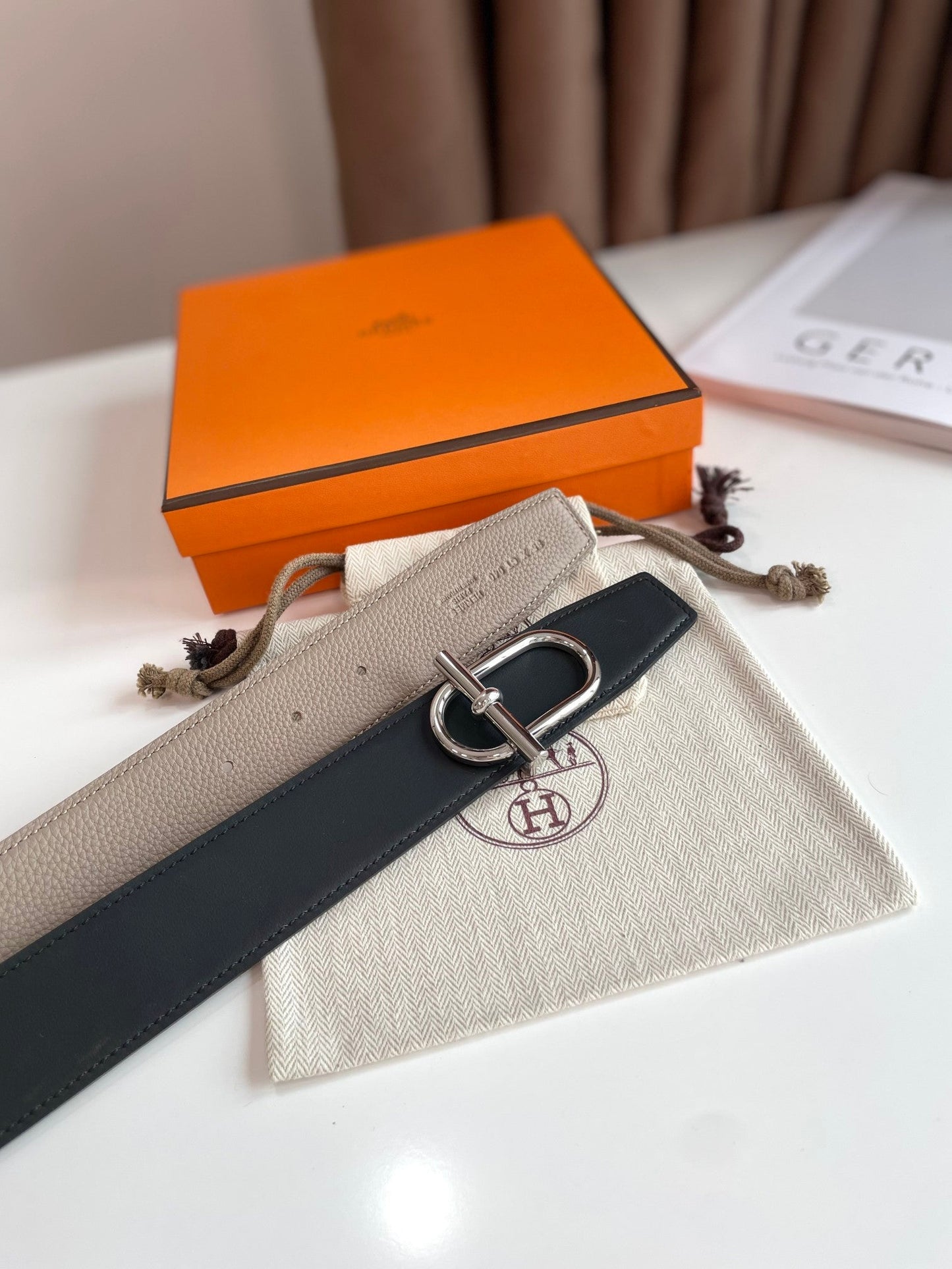 HM ITHAQUE BELT SILVER BUCKLE & REVERSIBLE CAMEL BROWN AND BLACK LEATHER STRAP 38MM - 30