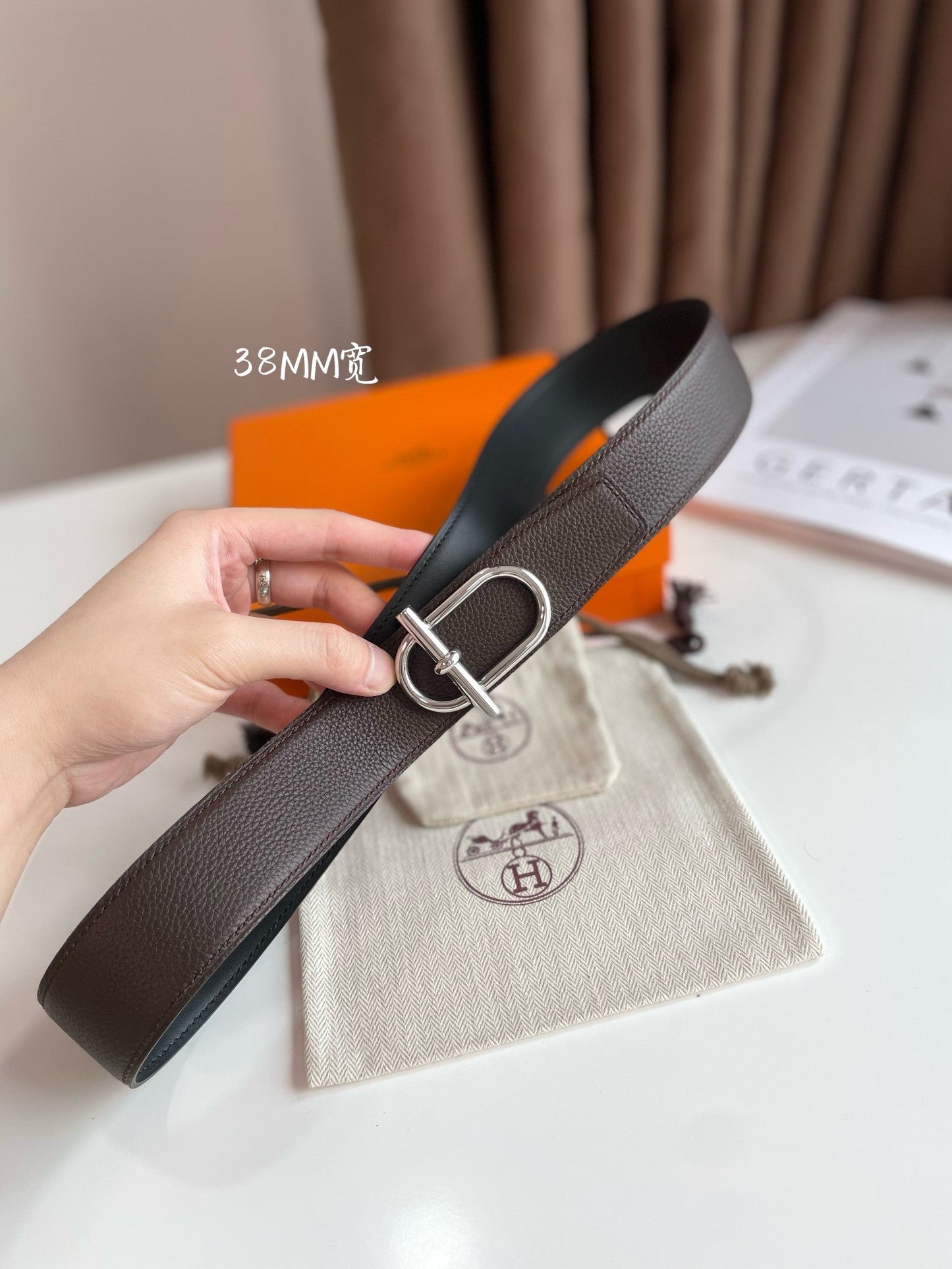 HM ITHAQUE BELT SILVER BUCKLE & REVERSIBLE CHOCOLATE BROWN AND BLACK LEATHER STRAP 38MM - 30