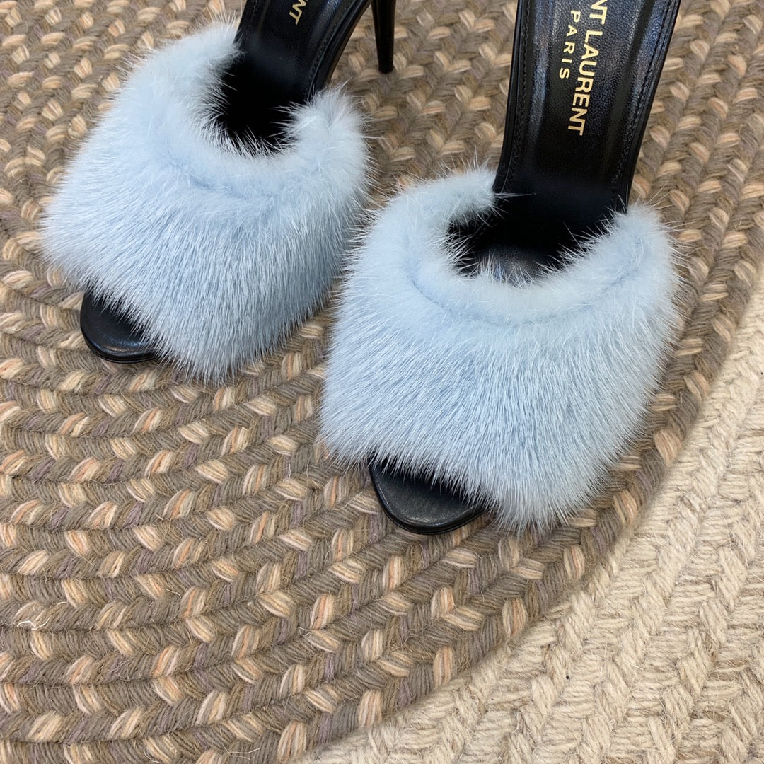 LA 16 HEELED MULES IN SKY BLUE RABBIT FUR AND SMOOTH LAMBSKIN - 34