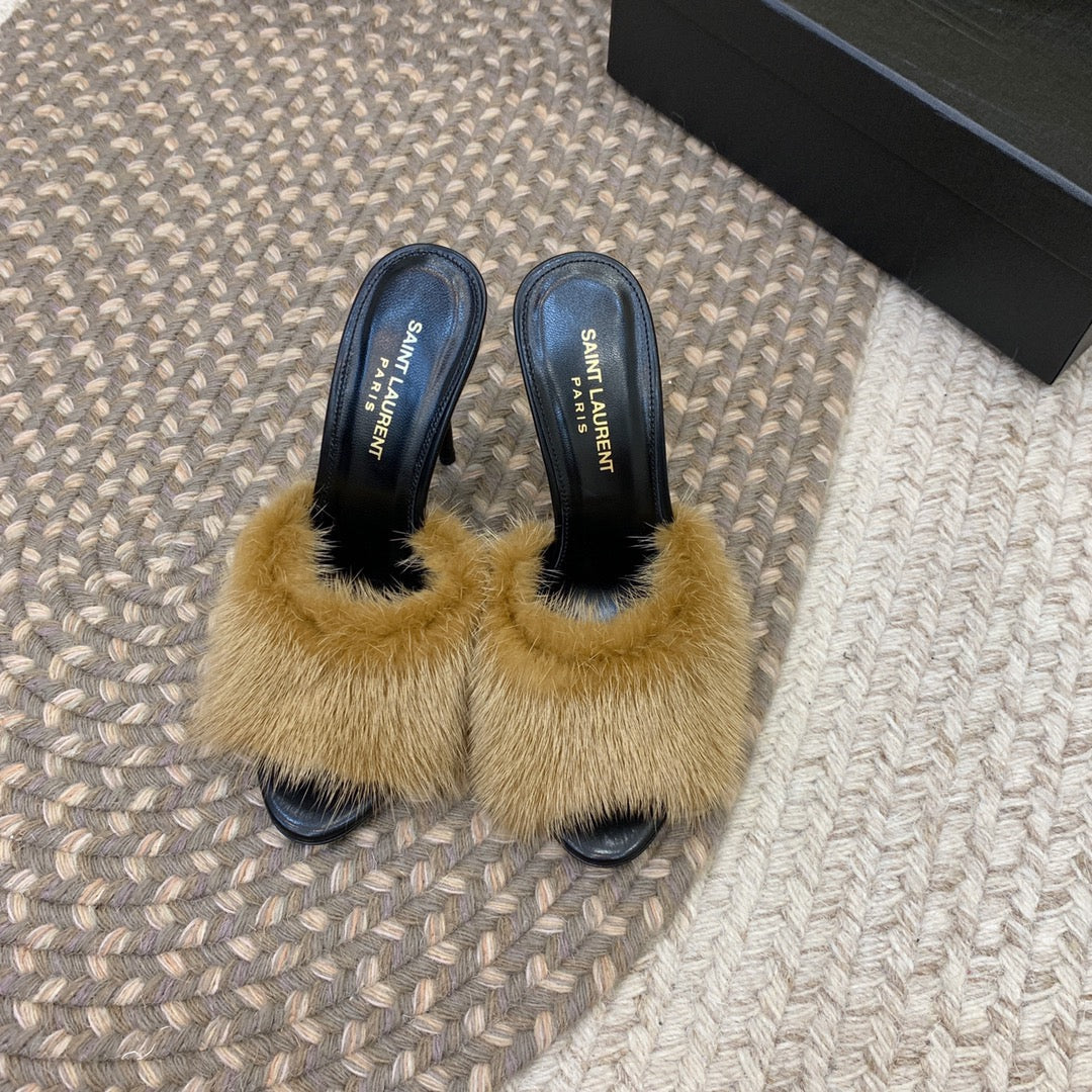 LA 16 HEELED MULES IN DRIED MOSS RABBIT FUR AND SMOOTH LAMBSKIN - 34