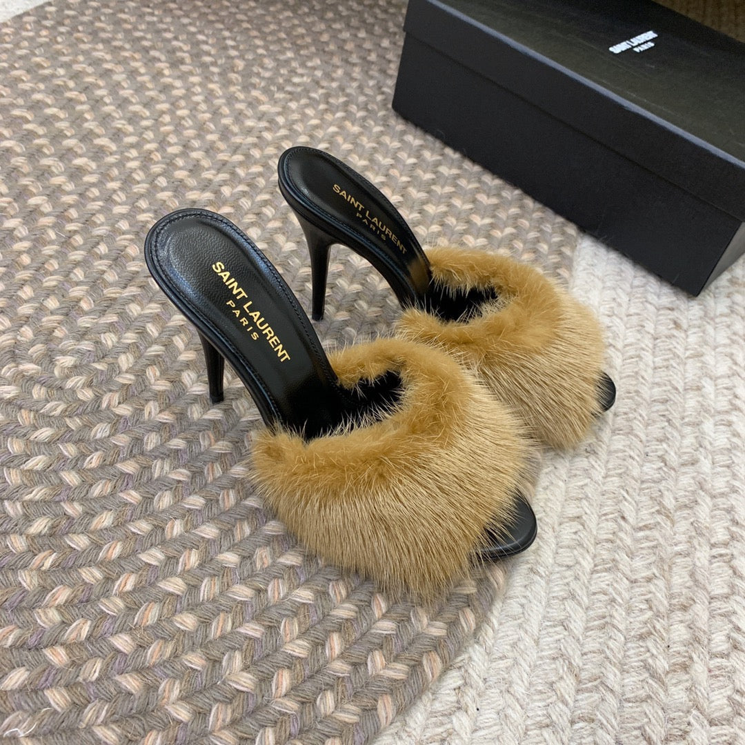 LA 16 HEELED MULES IN DRIED MOSS RABBIT FUR AND SMOOTH LAMBSKIN - 34