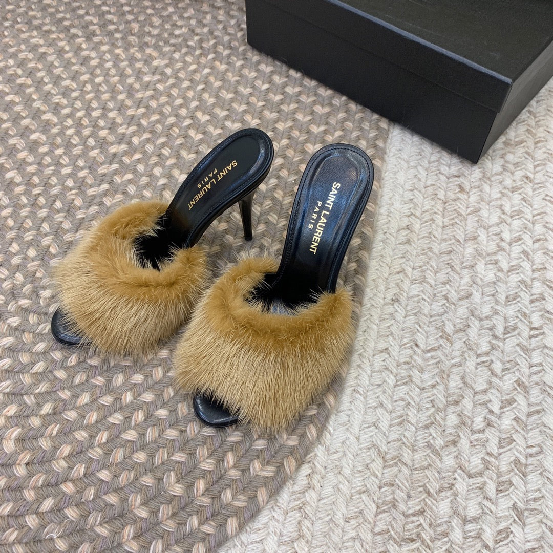 LA 16 HEELED MULES IN DRIED MOSS RABBIT FUR AND SMOOTH LAMBSKIN - 34
