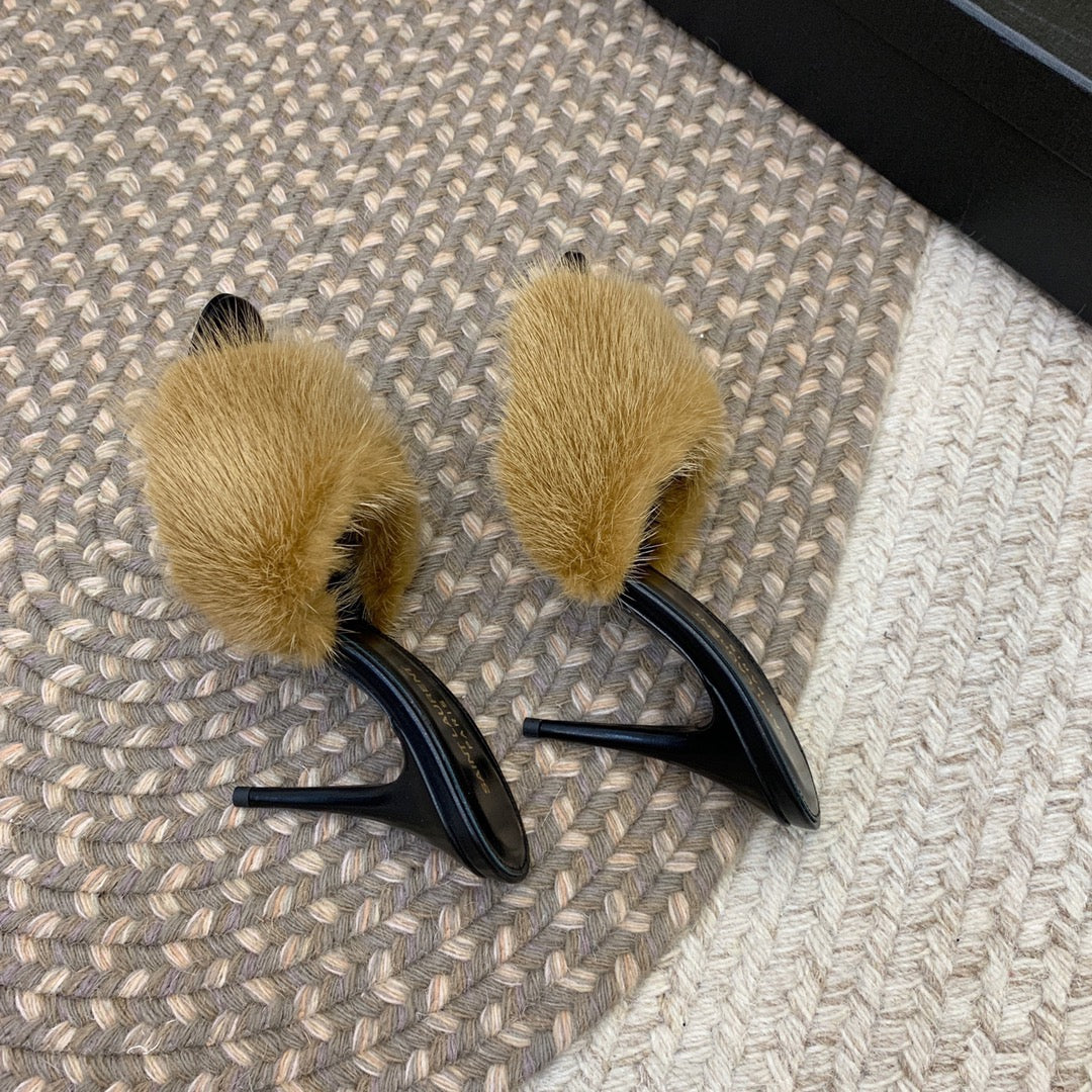 LA 16 HEELED MULES IN DRIED MOSS RABBIT FUR AND SMOOTH LAMBSKIN - 34