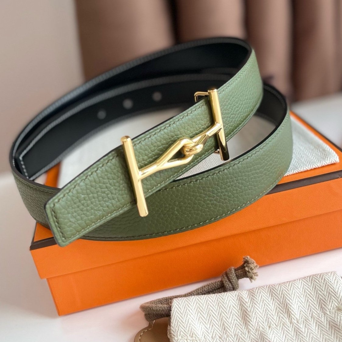 JUMBO BELT GOLD BUCKLE & REVERSIBLE OLIVE GREEN AND BLACK LEATHER STRAP 32MM - 30