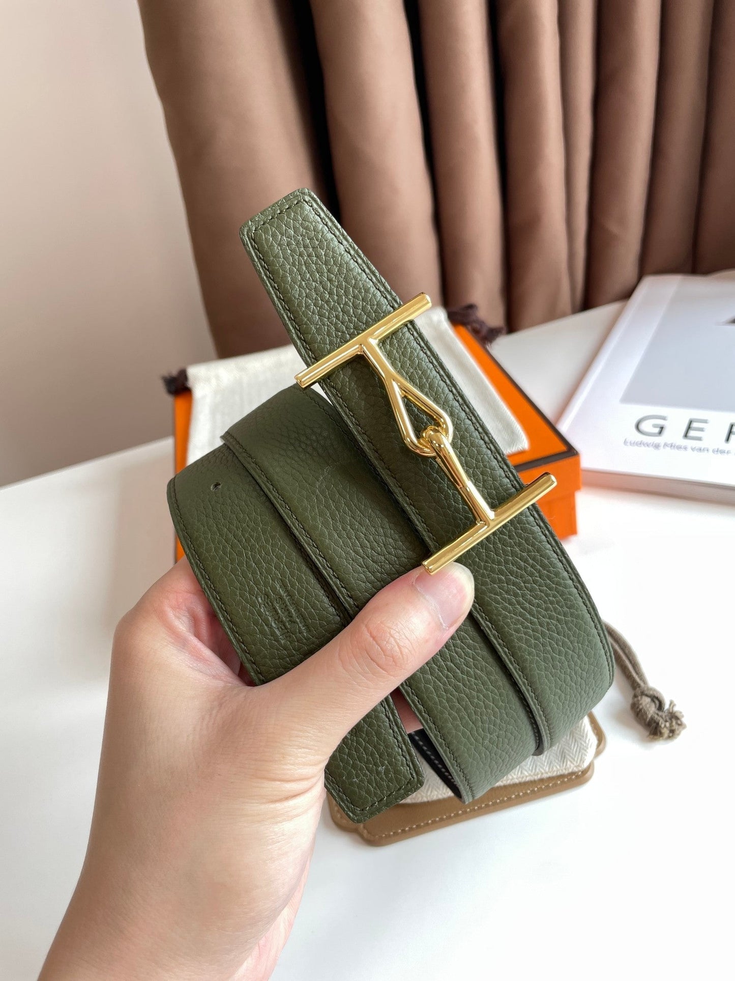 JUMBO BELT GOLD BUCKLE & REVERSIBLE OLIVE GREEN AND BLACK LEATHER STRAP 32MM - 30