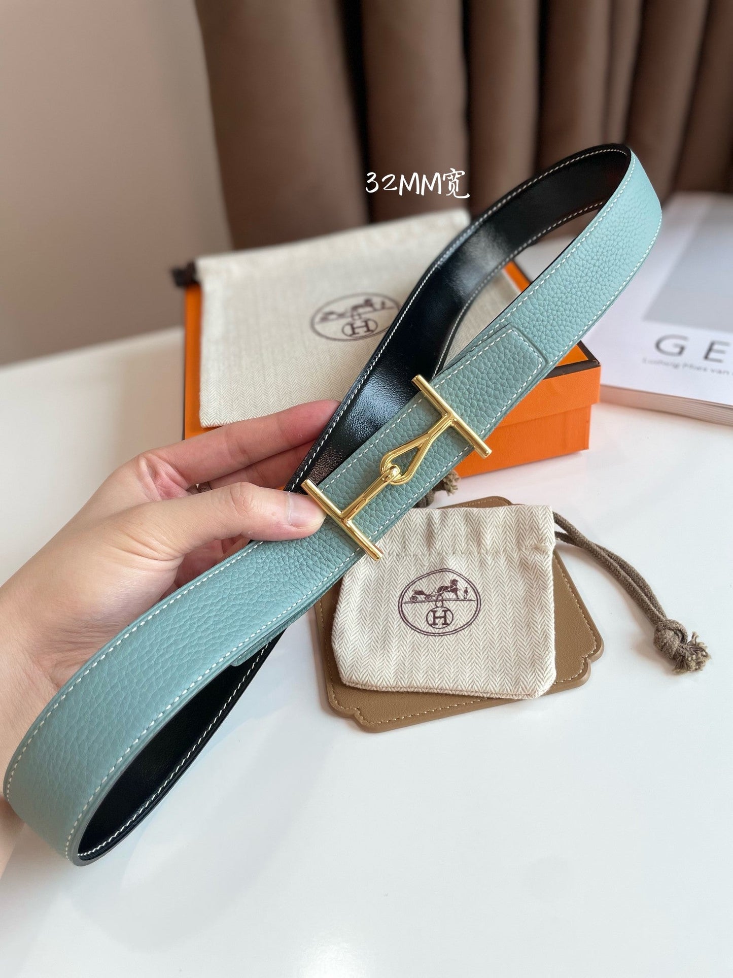 JUMBO BELT GOLD BUCKLE & REVERSIBLE ASH GREEN AND BLACK LEATHER STRAP 32MM - 30