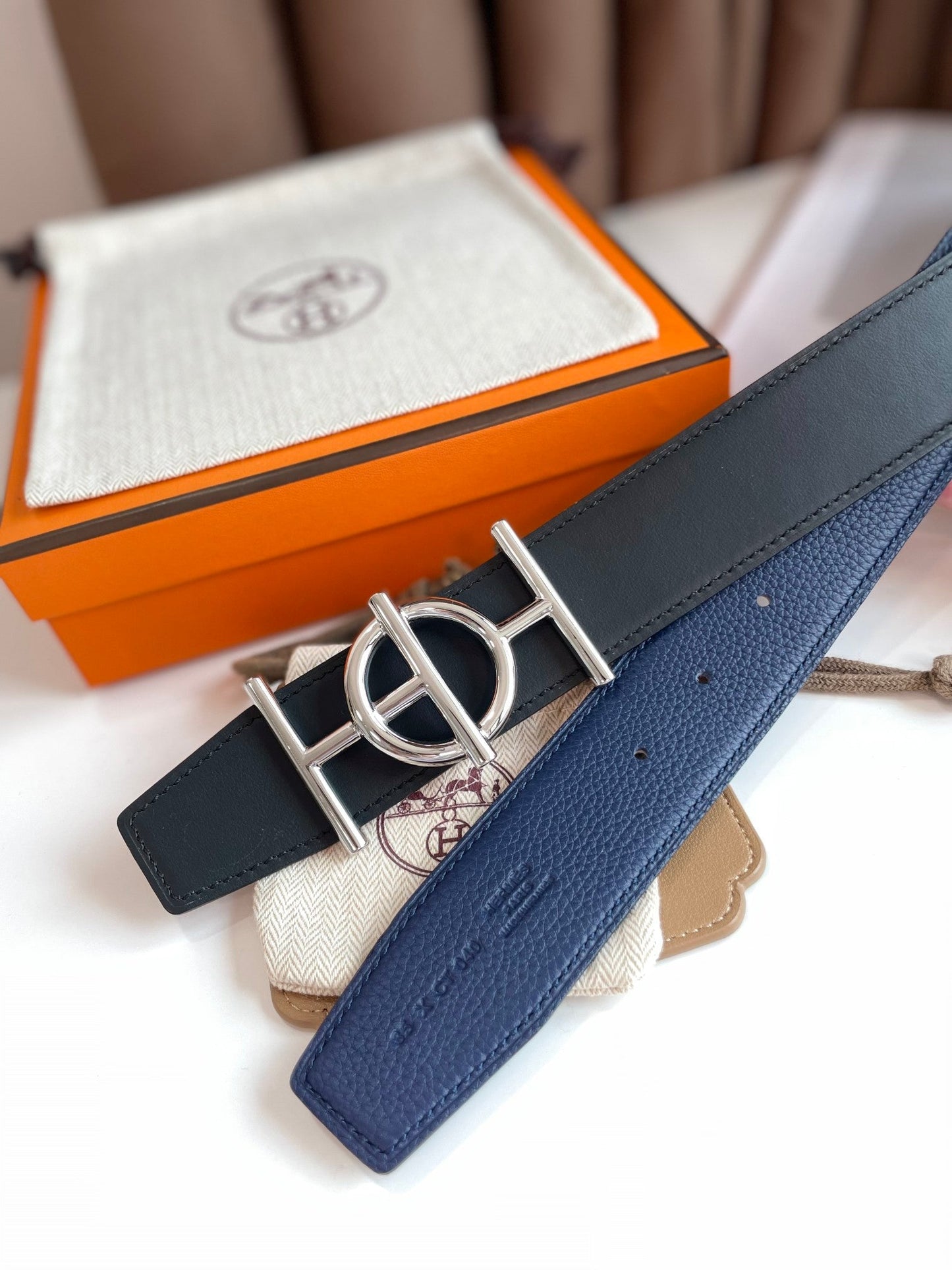 ULYSSE BELT BUCKLE & REVERSIBLE NAVY BLUE LEATHER STRAP 38MM SILVER HARDWARE - 30