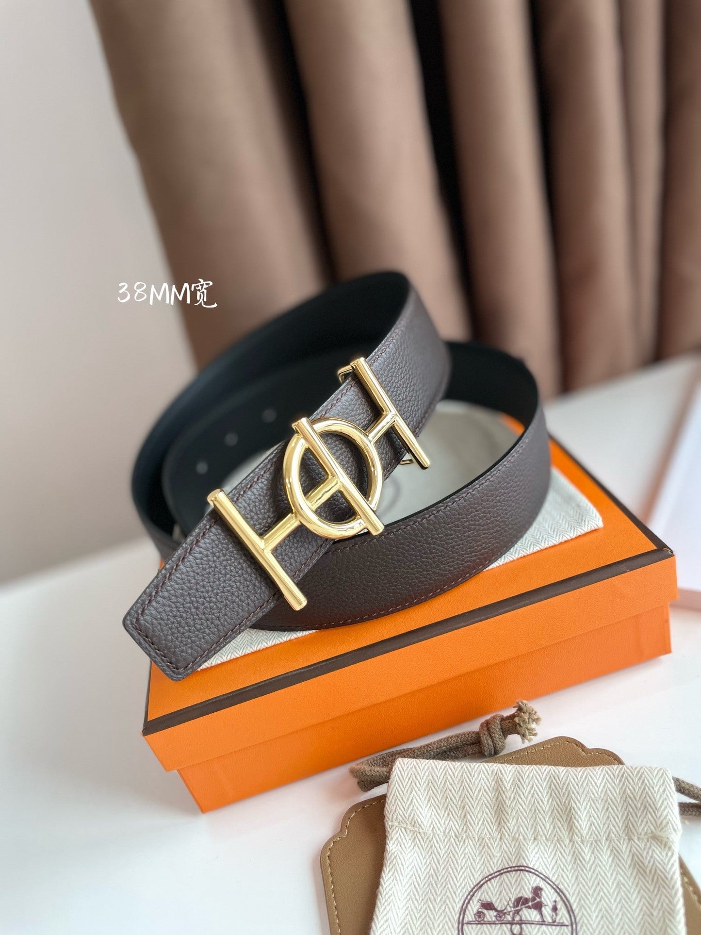 ULYSSE BELT BUCKLE & REVERSIBLE CHOCOLATE BROWN LEATHER STRAP 38MM GOLD HARDWARE - 30