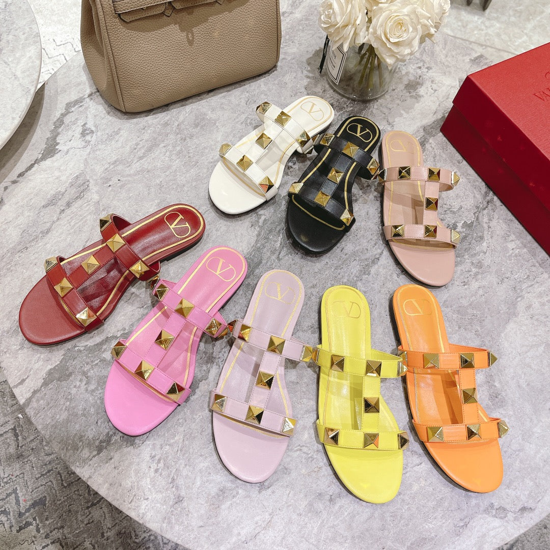 ROMAN STUD PALE PINK CALFSKIN FLAT SLIDE SANDAL 25 MM - 34