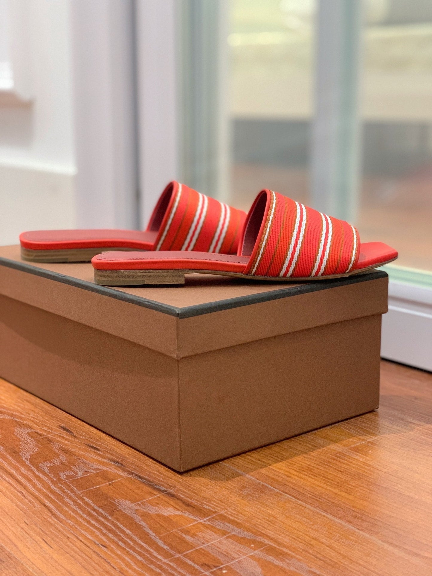 LP RAFFIA CHARMS FLATS SANDAL ORANGE AND WHITE CALFSKIN - 35