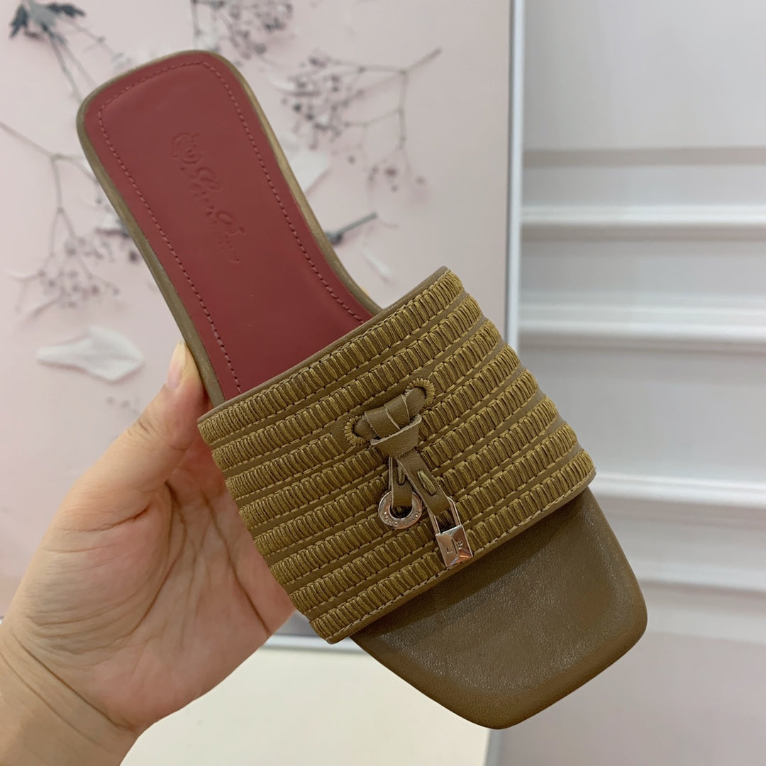 LP RAFFIA CHARMS FLATS SANDAL OLIVE CALFSKIN - 35