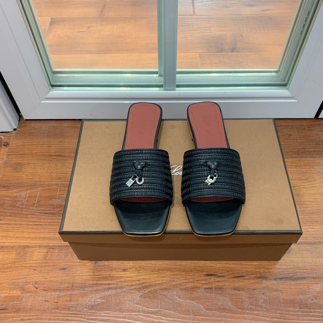 LP RAFFIA CHARMS FLATS SANDAL BLACK CALFSKIN - 35