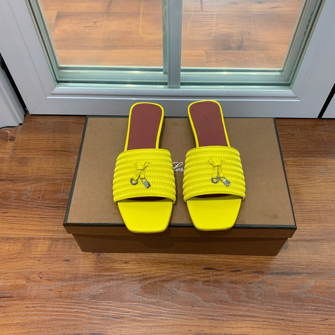 LP RAFFIA CHARMS FLATS SANDAL LEMON CALFSKIN - 35