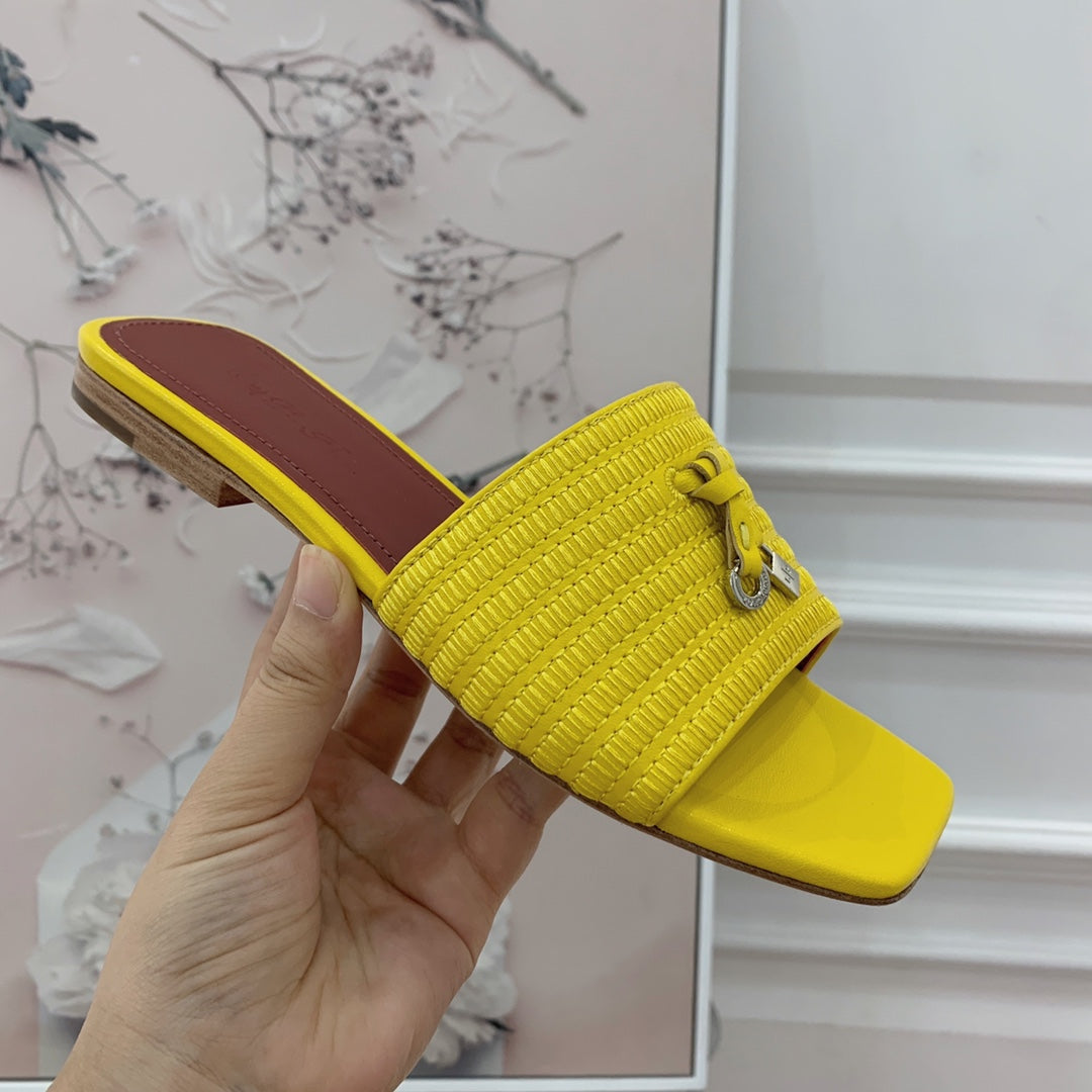 LP RAFFIA CHARMS FLATS SANDAL LEMON CALFSKIN - 35