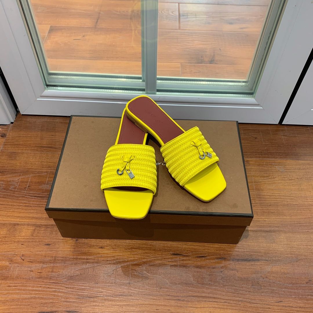 LP RAFFIA CHARMS FLATS SANDAL LEMON CALFSKIN - 35