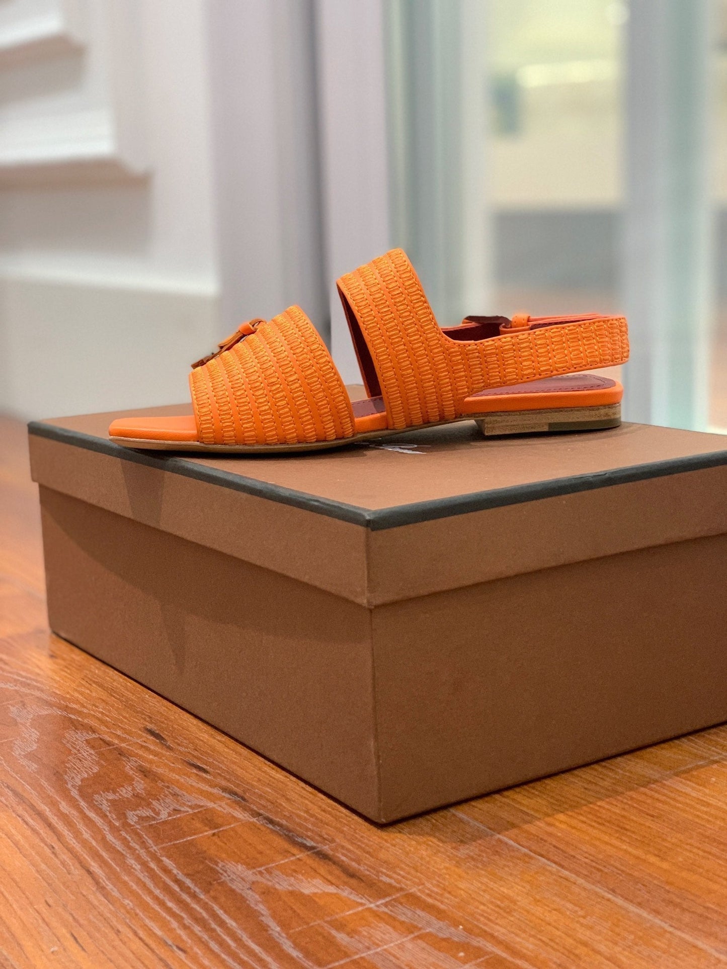 LP RAFFIA CHARMS STRAP FLATS SANDAL ORANGE CALFSKIN - 35