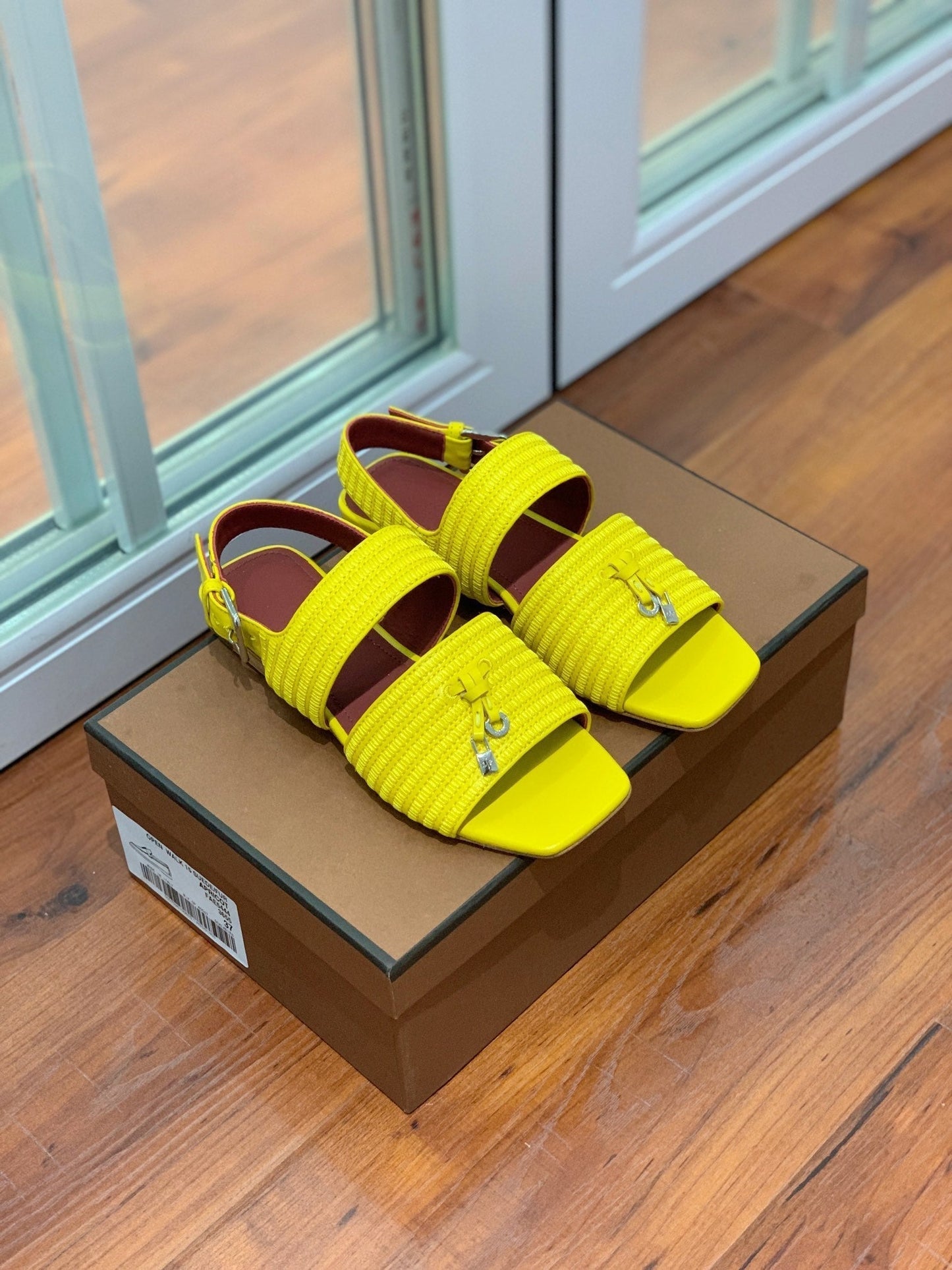 LP RAFFIA CHARMS STRAP FLATS SANDAL LEMON CALFSKIN - 35