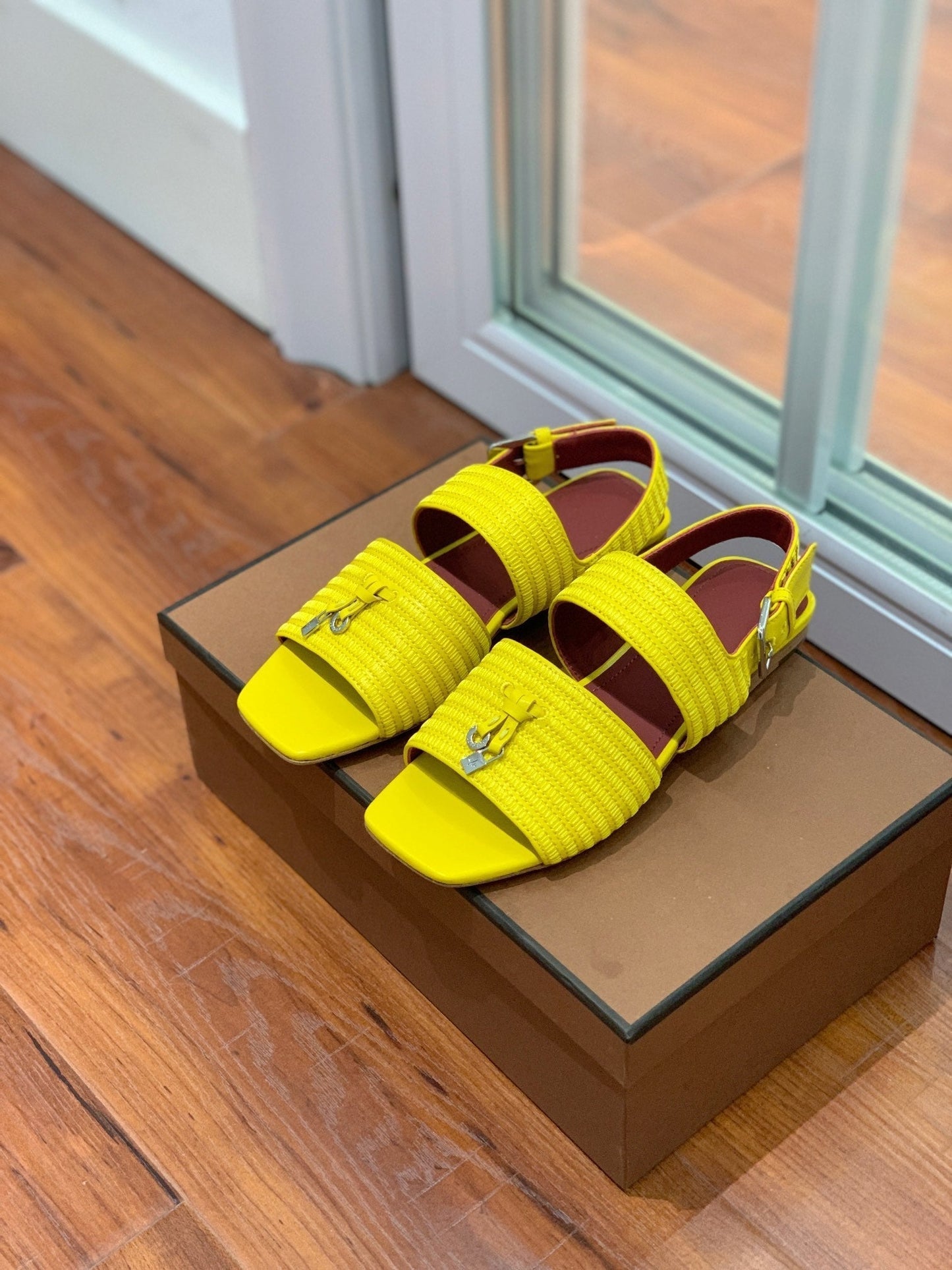 LP RAFFIA CHARMS STRAP FLATS SANDAL LEMON CALFSKIN - 35