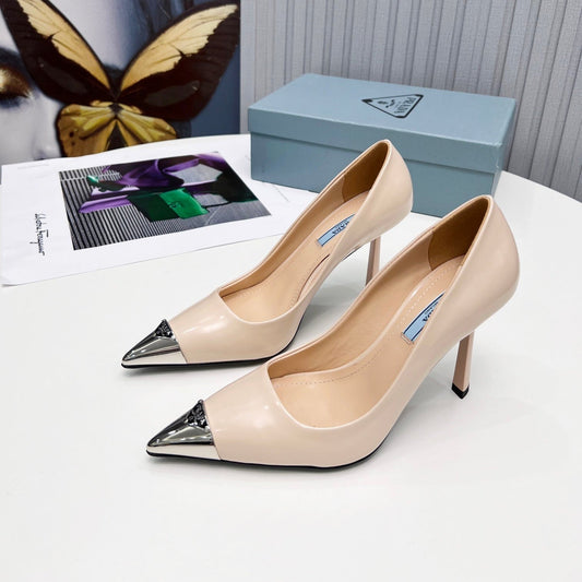PRADA 26S ТУФЛІ-ЧОВНИКИ НА ШПИЛЬЦІ 95 ММ ВІДТІНКУ NUDE BEIGE З МЕТАЛЕВИМ НОСКОМ З ТЕЛЯЧОЇ ШКІРИ
