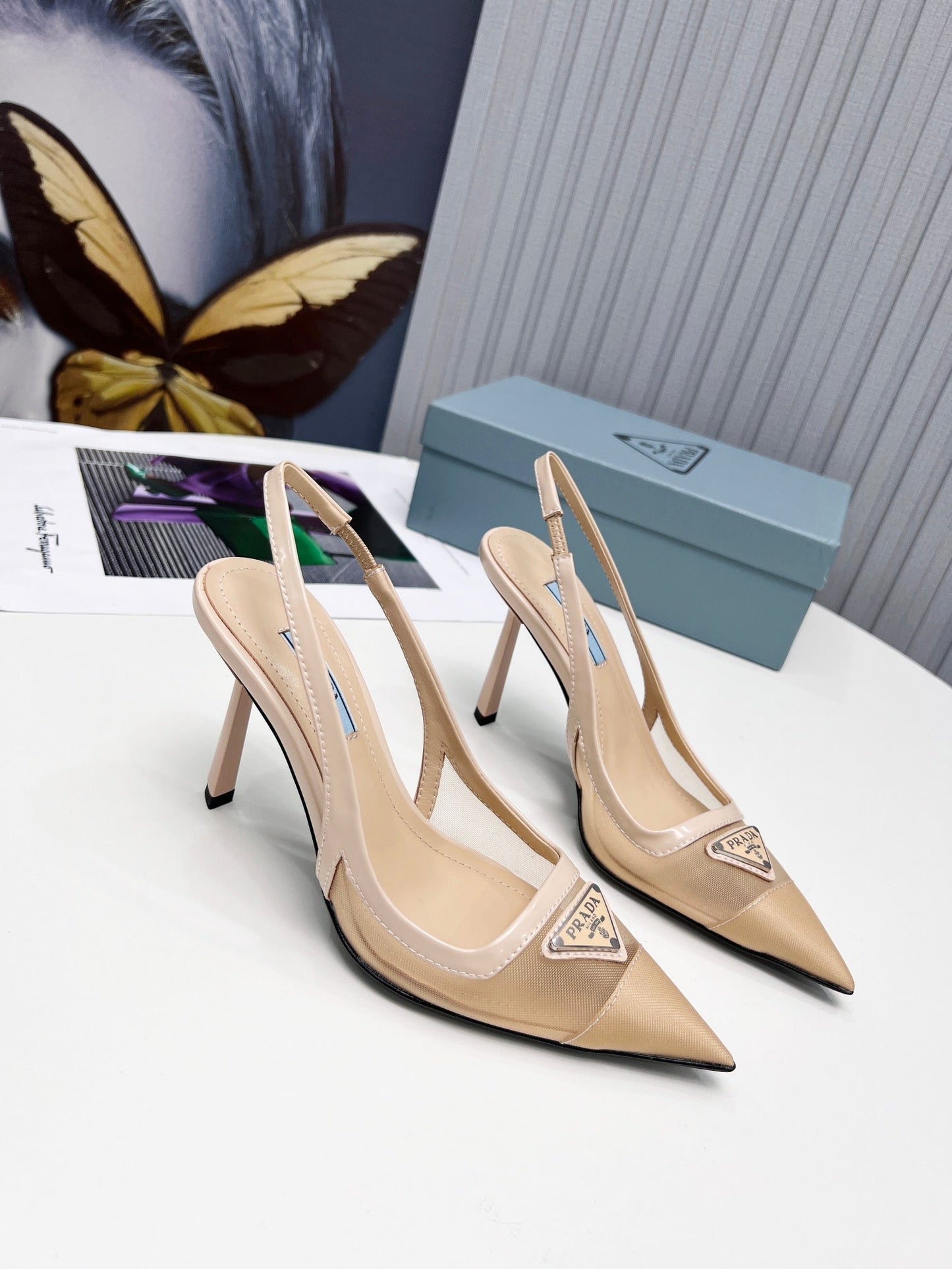 Туфлі-слінгбеки PRADA 26S, на шпильці 95 мм, тілесно-бежеві, з сітки, з логотипом