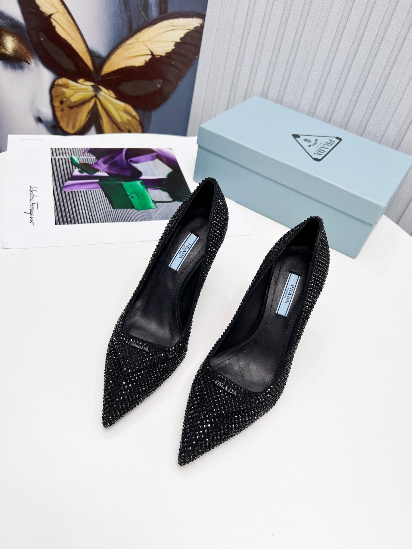 Жіночі туфлі-човники PRADA 26S на шпильці з загостреним носком, 95 мм, зі стразами, модель 2