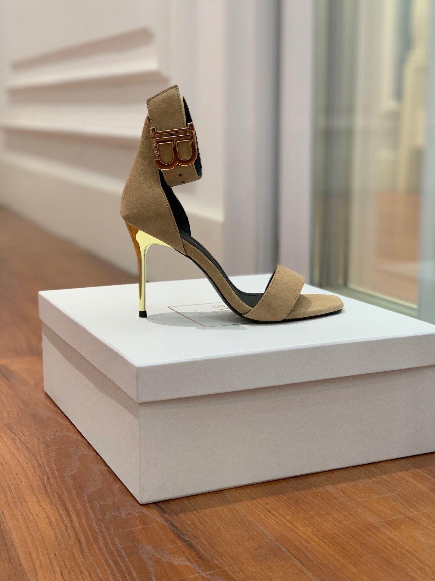 BALMAIN 25S THIN STRAP HIGH HEELS 105MM IN LIGHT MOCHA SUEDE GOLD HARDWARE - 36