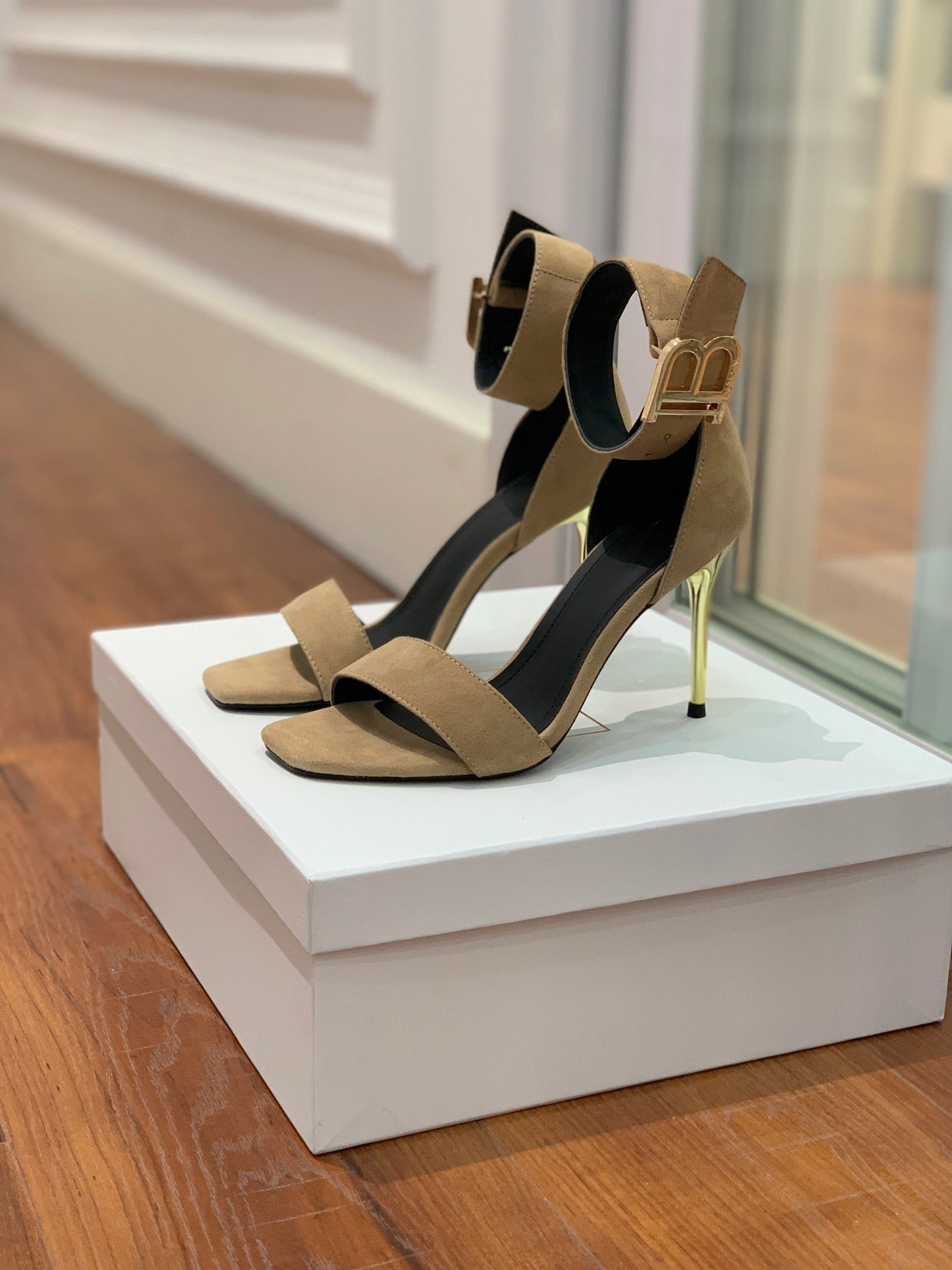 BALMAIN 25S THIN STRAP HIGH HEELS 105MM IN LIGHT MOCHA SUEDE GOLD HARDWARE - 36