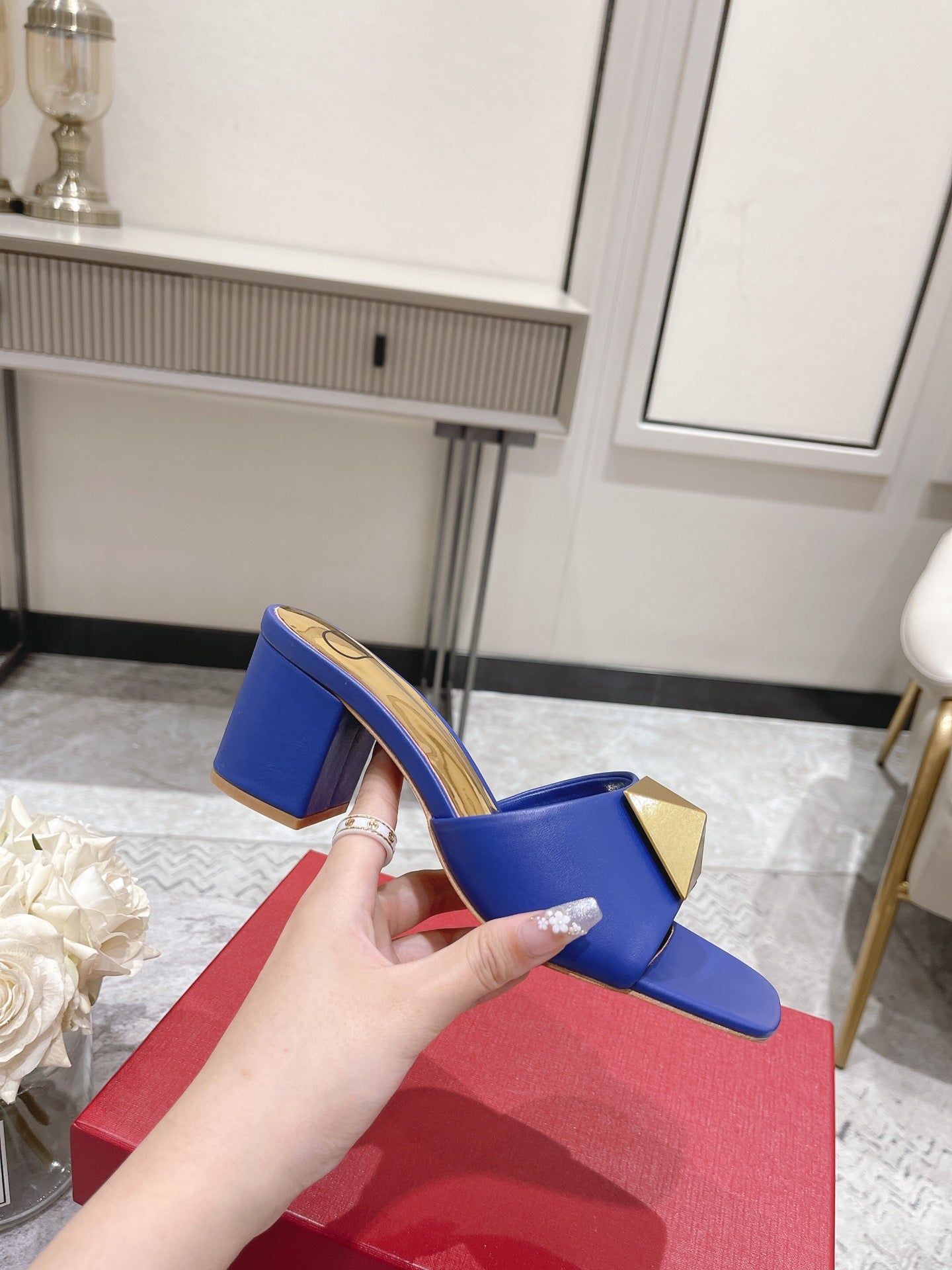 ONE STUD HEELED MULE 60 MM IN COBALT BLUE CALFSKIN - 34