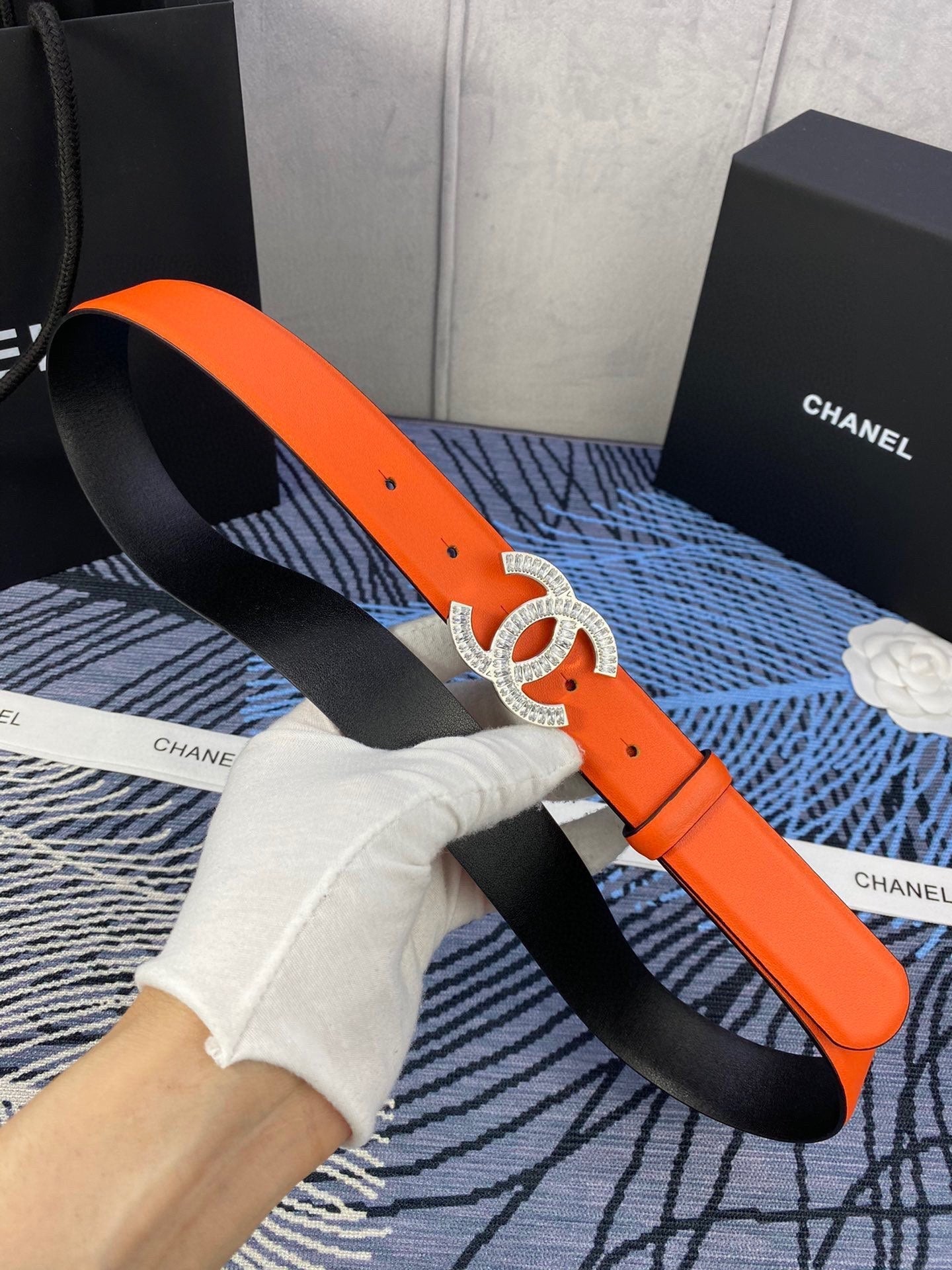 CHANEL 25S BELT 30 MM IN ORANGE CALFSKIN WITH GOLD HARDWARE 615097 - 30