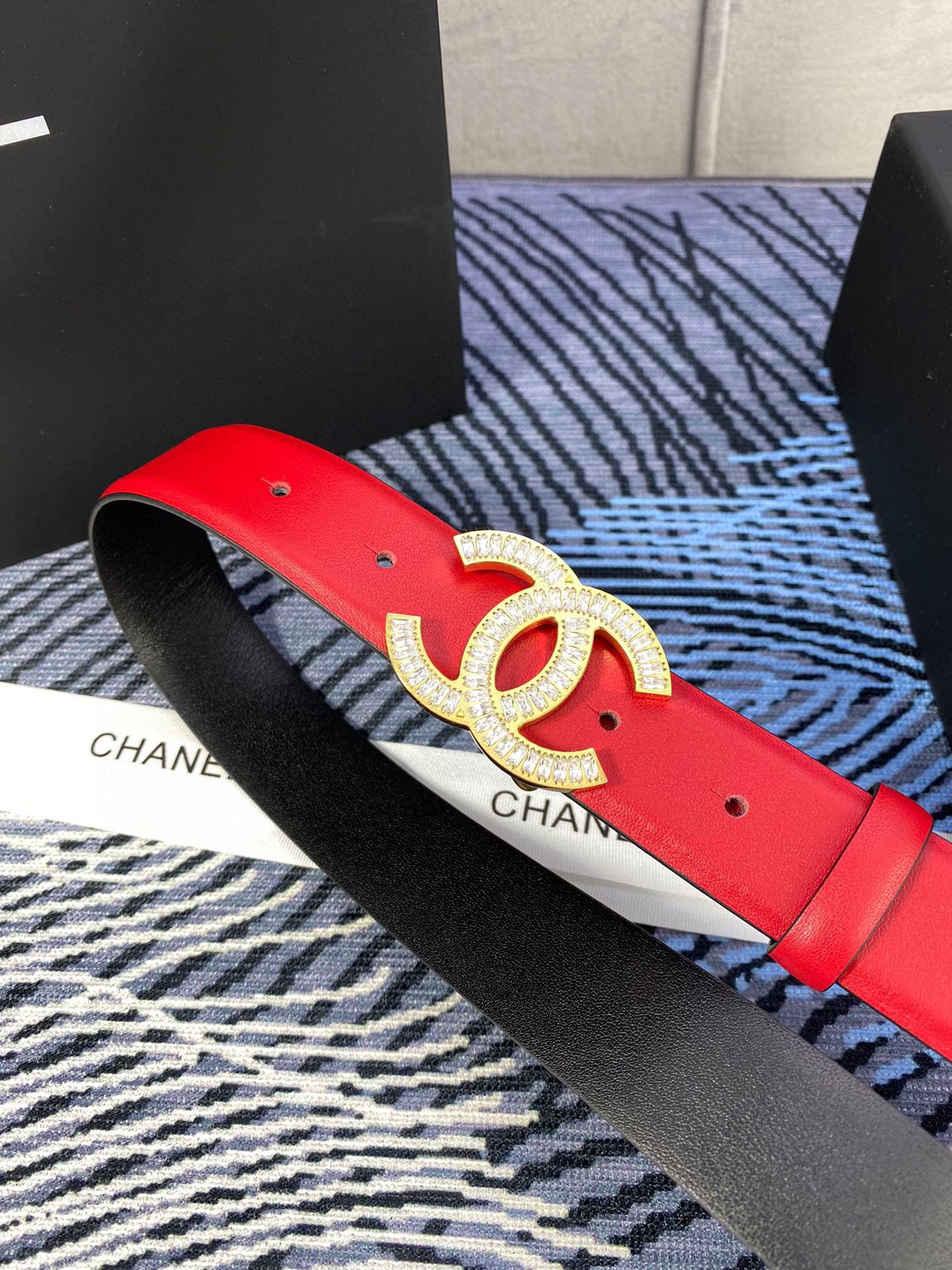 CHANEL 25S BELT 30 MM IN RED CALFSKIN WITH GOLD HARDWARE 615099 - 30