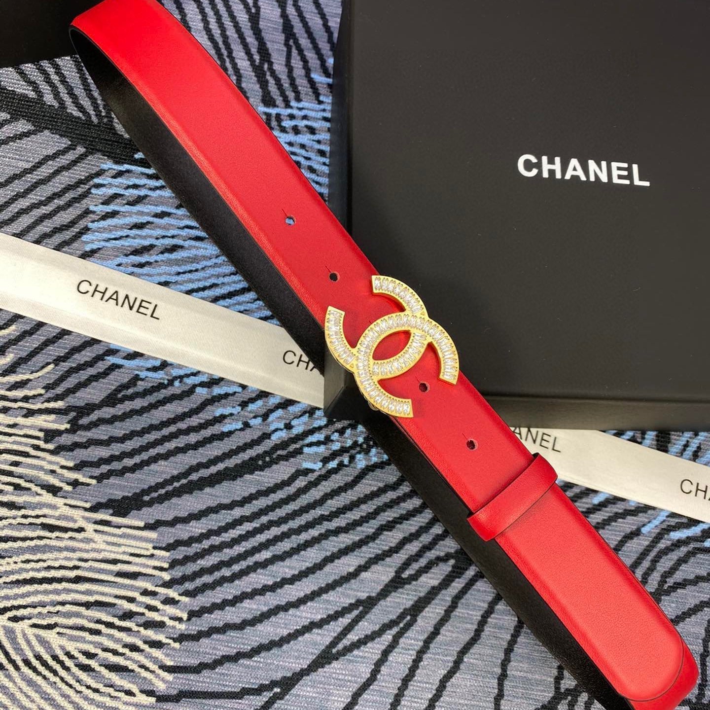 CHANEL 25S BELT 30 MM IN RED CALFSKIN WITH GOLD HARDWARE 615099 - 30