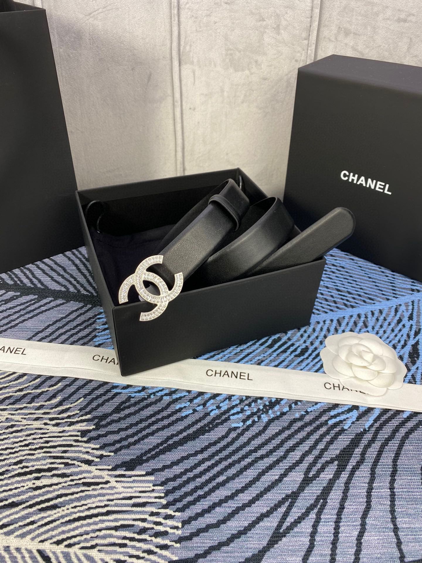 CHANEL 25S BELT 30 MM IN BLACK CALFSKIN WITH SILVER HARDWARE 615100 - 30