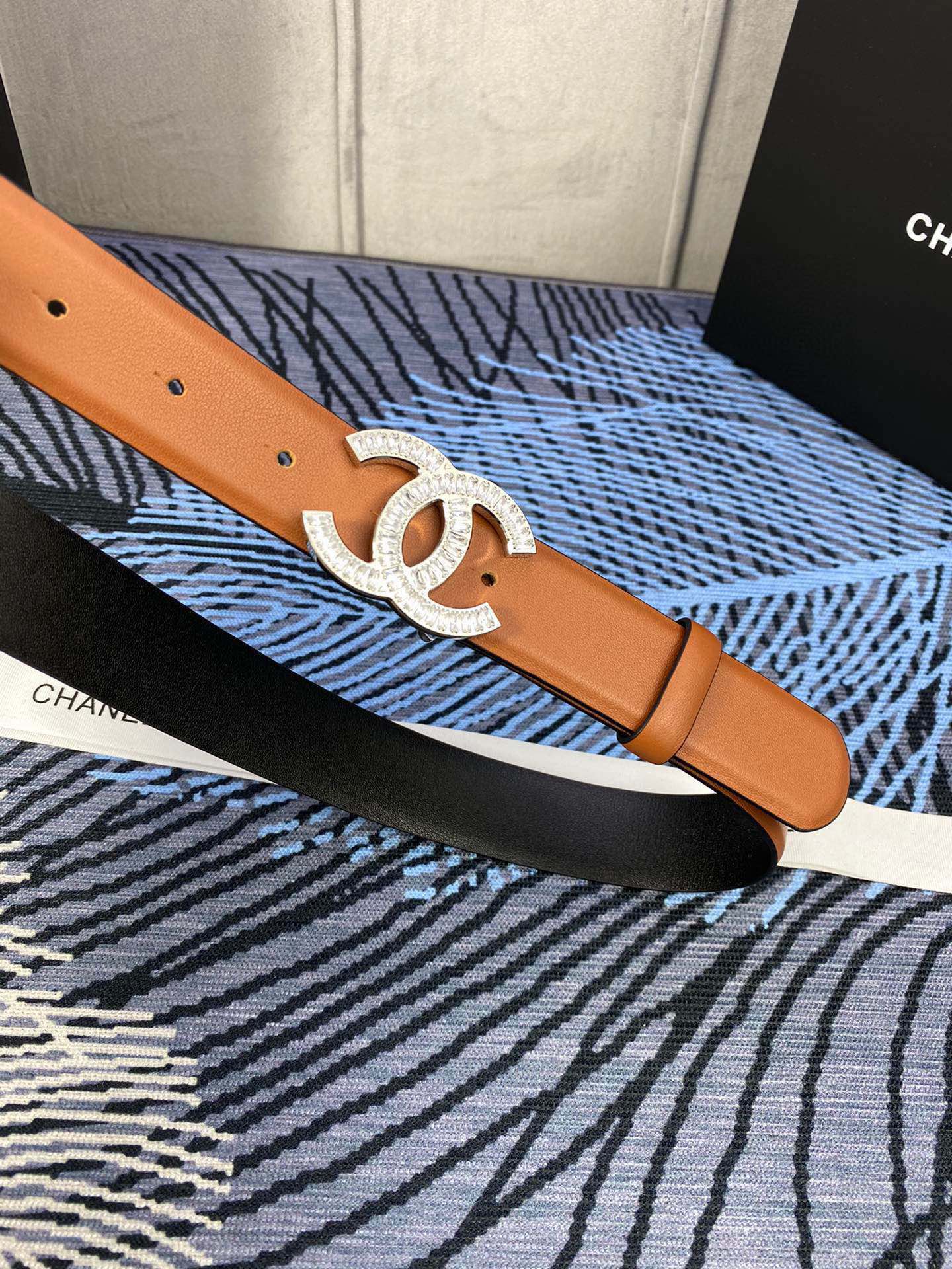 CHANEL 25S BELT 30 MM IN BROWN CALFSKIN WITH SILVER HARDWARE 615101 - 30