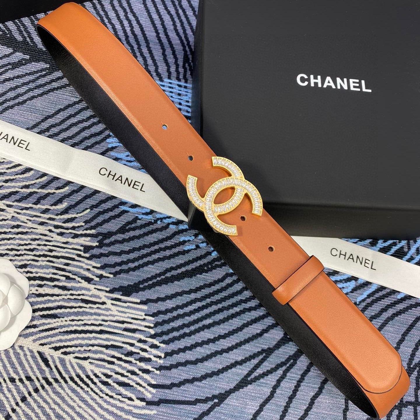 CHANEL 25S BELT 30 MM IN BROWN CALFSKIN WITH GOLD HARDWARE 615101 - 30
