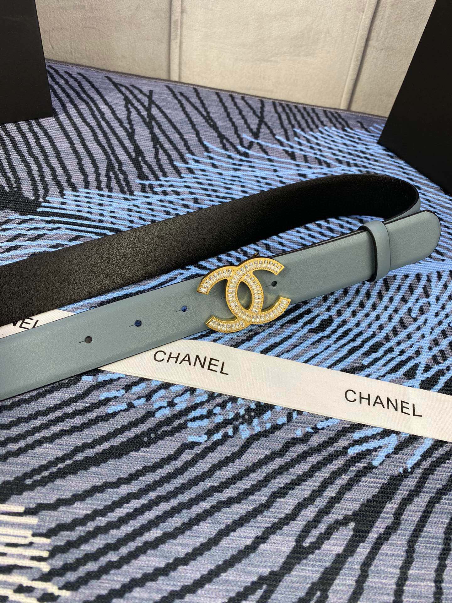 CHANEL 25S BELT 30 MM IN GREY BLUE CALFSKIN WITH GOLD HARDWARE 615102 - 30