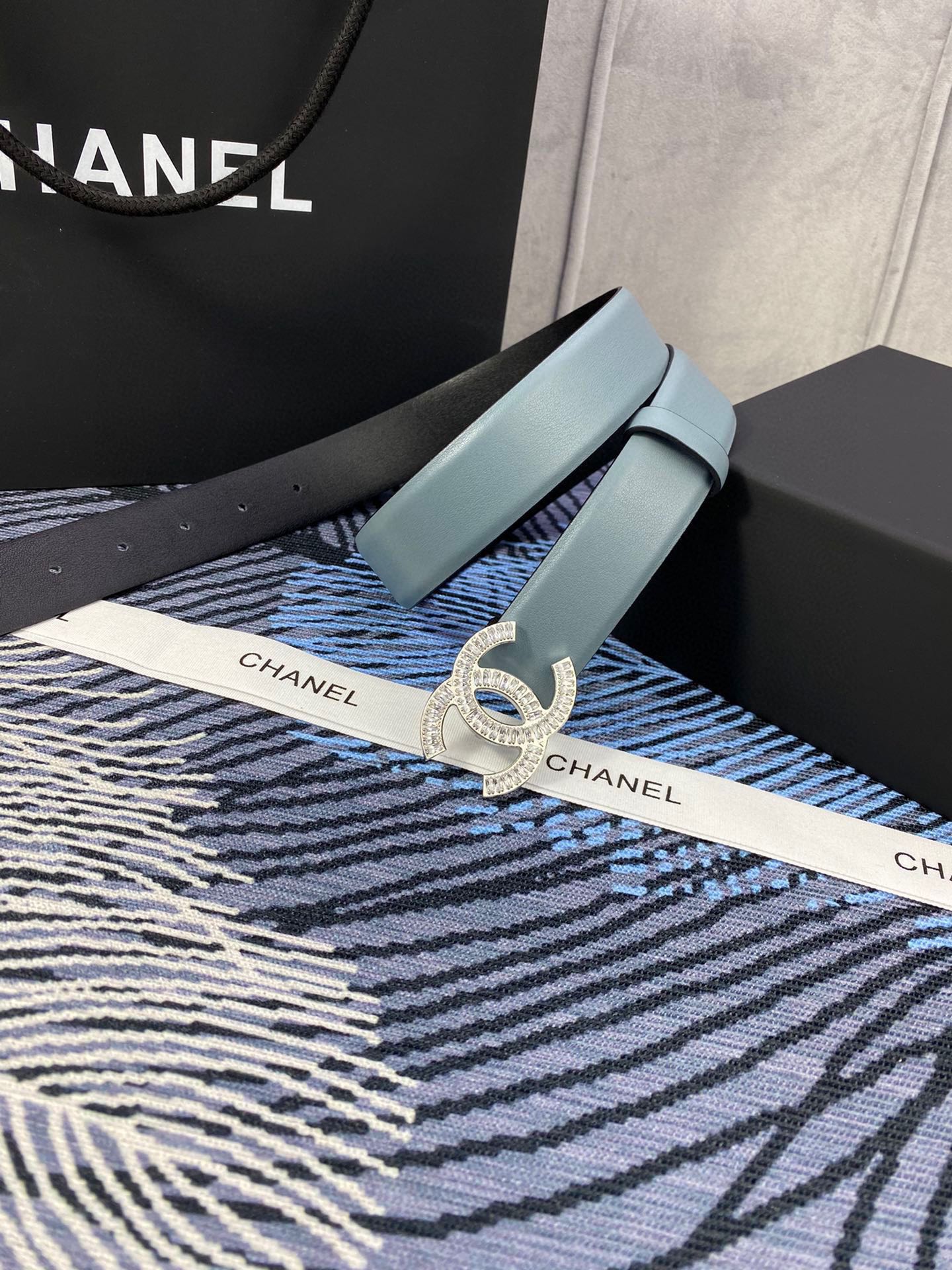 CHANEL 25S BELT 30 MM IN GREY BLUE CALFSKIN WITH SILVER HARDWARE 615102 - 30