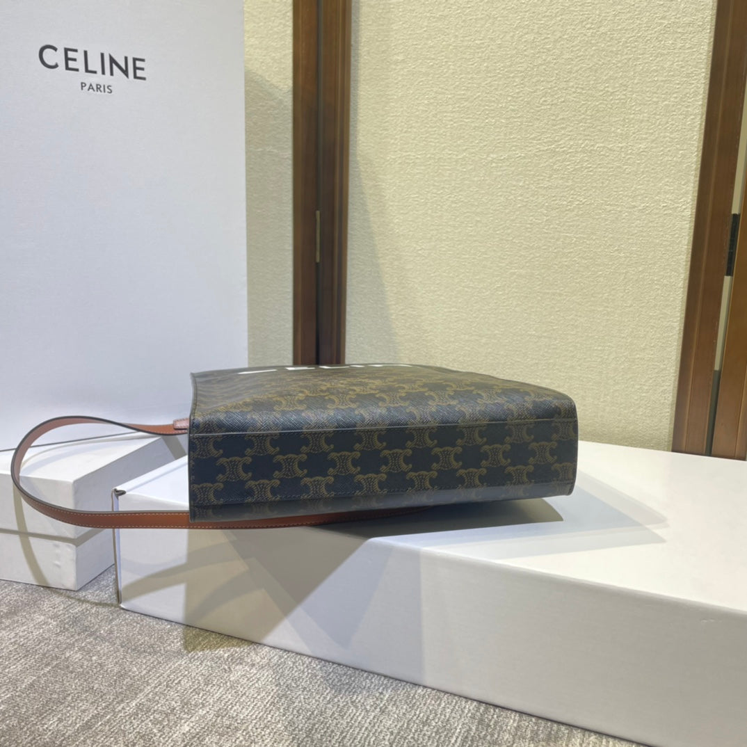 TRIOMPHE  32 BLUE IN PATTERN CALFSKIN
