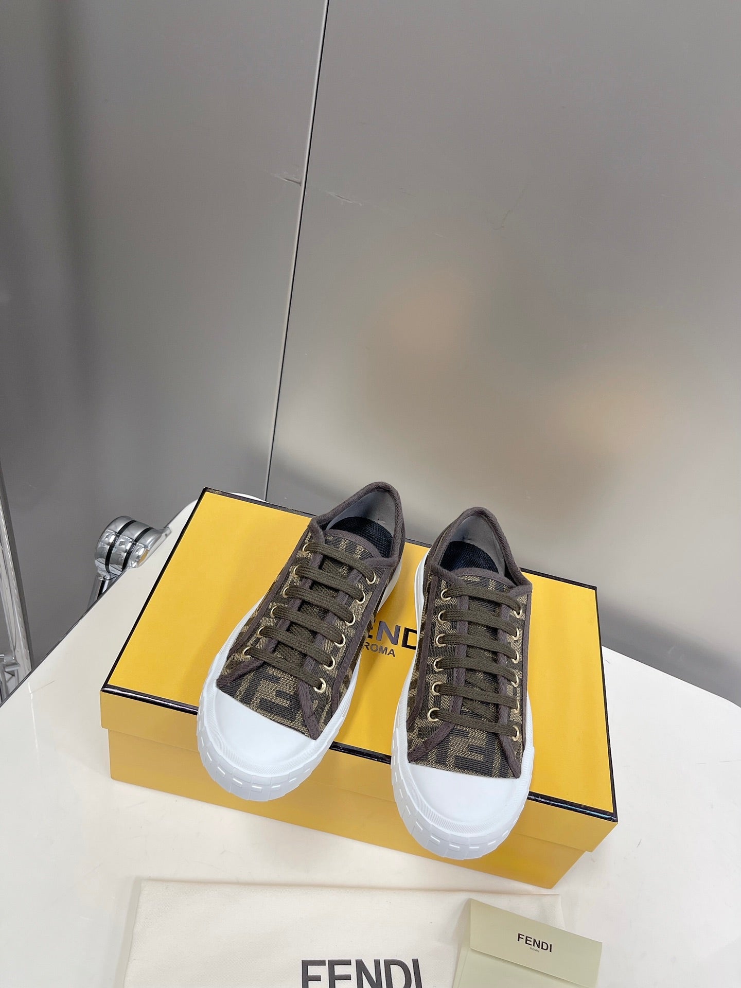FENDI DOMINO MOTIF LOW-TOP SNEAKERS IN BROWN CANVAS - 35