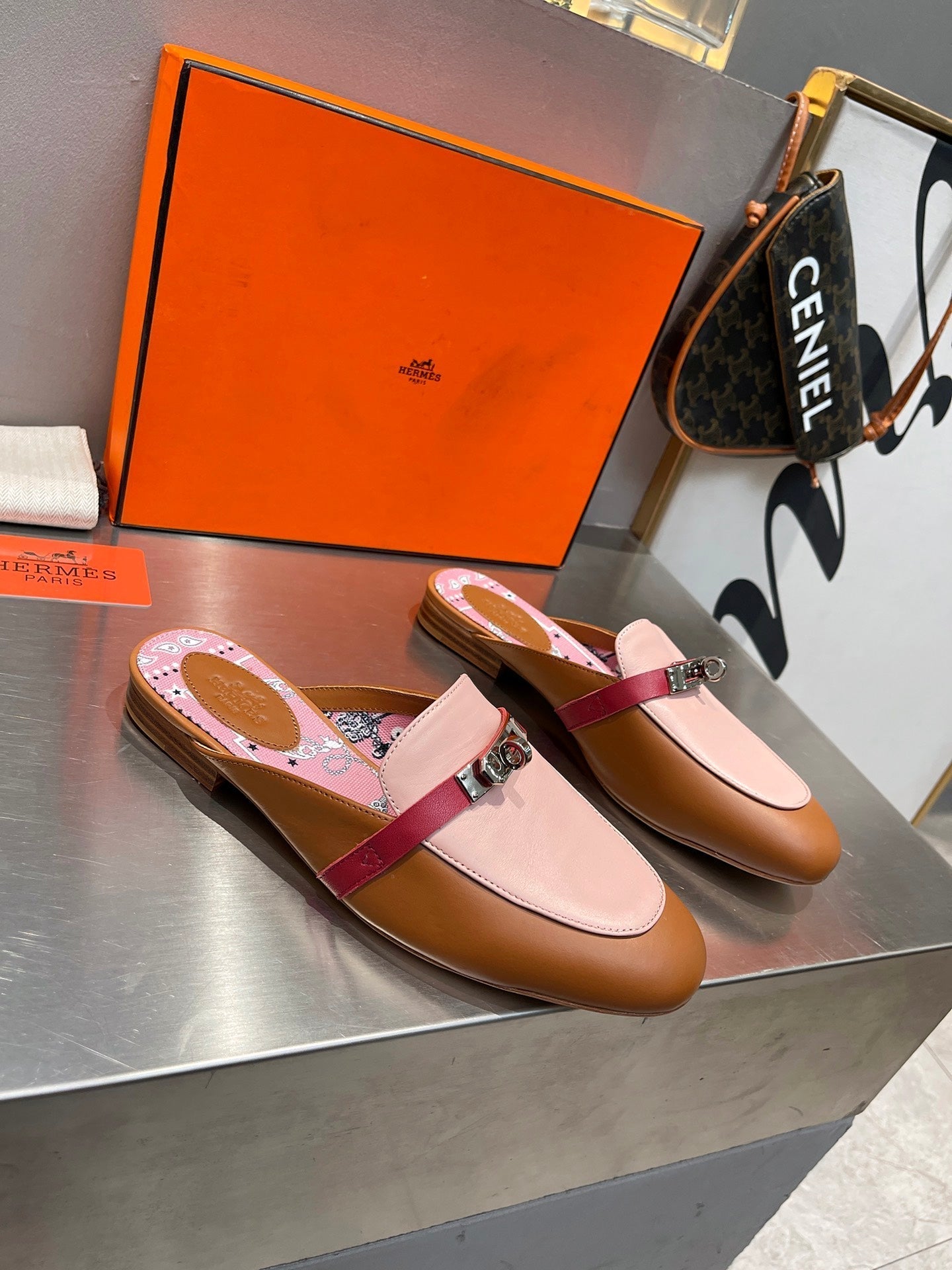 0Z MULE CARAMEL AND PASTEL PINK CALFSKIN WITH PATTERN - 35