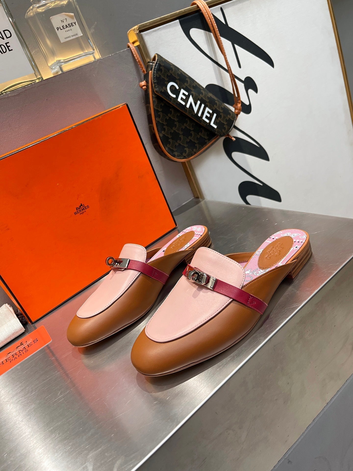 0Z MULE CARAMEL AND PASTEL PINK CALFSKIN WITH PATTERN - 35