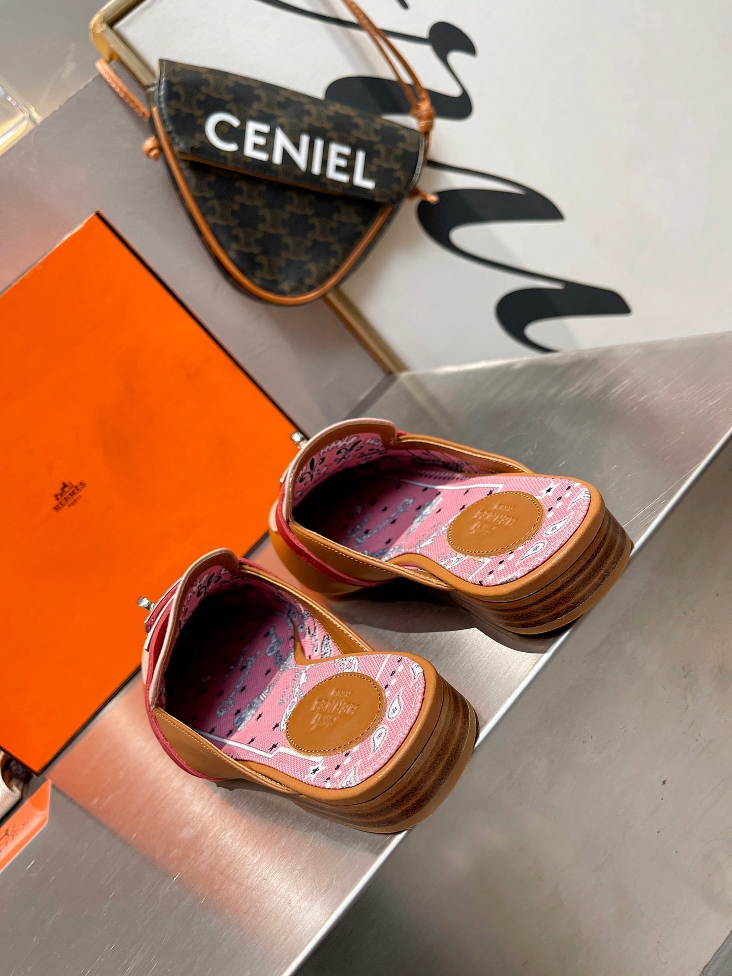0Z MULE CARAMEL AND PASTEL PINK CALFSKIN WITH PATTERN - 35