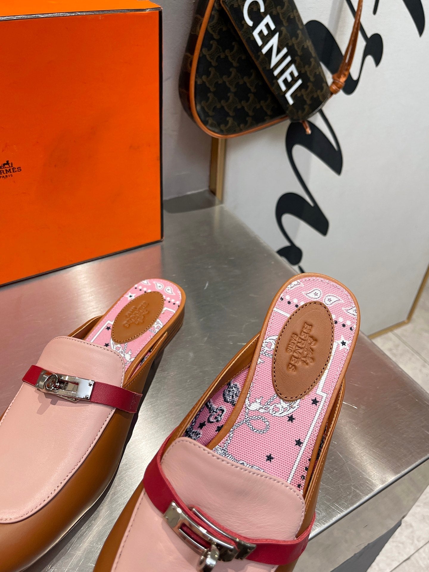 0Z MULE CARAMEL AND PASTEL PINK CALFSKIN WITH PATTERN - 35
