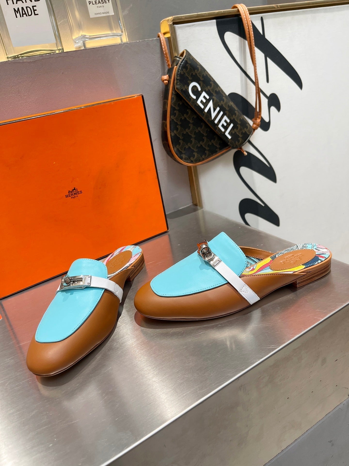 0Z MULE CARAMEL AND SKY CALFSKIN WITH PATTERN - 35