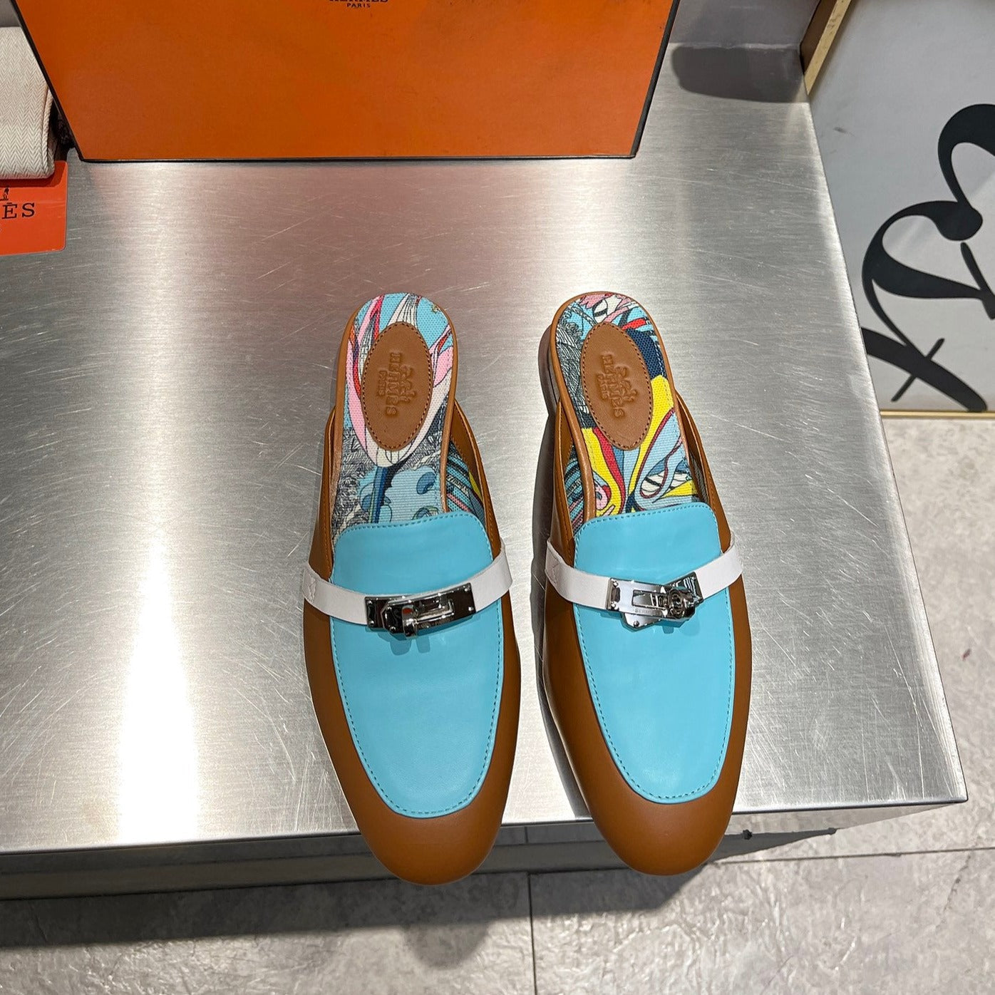 0Z MULE CARAMEL AND SKY CALFSKIN WITH PATTERN - 35