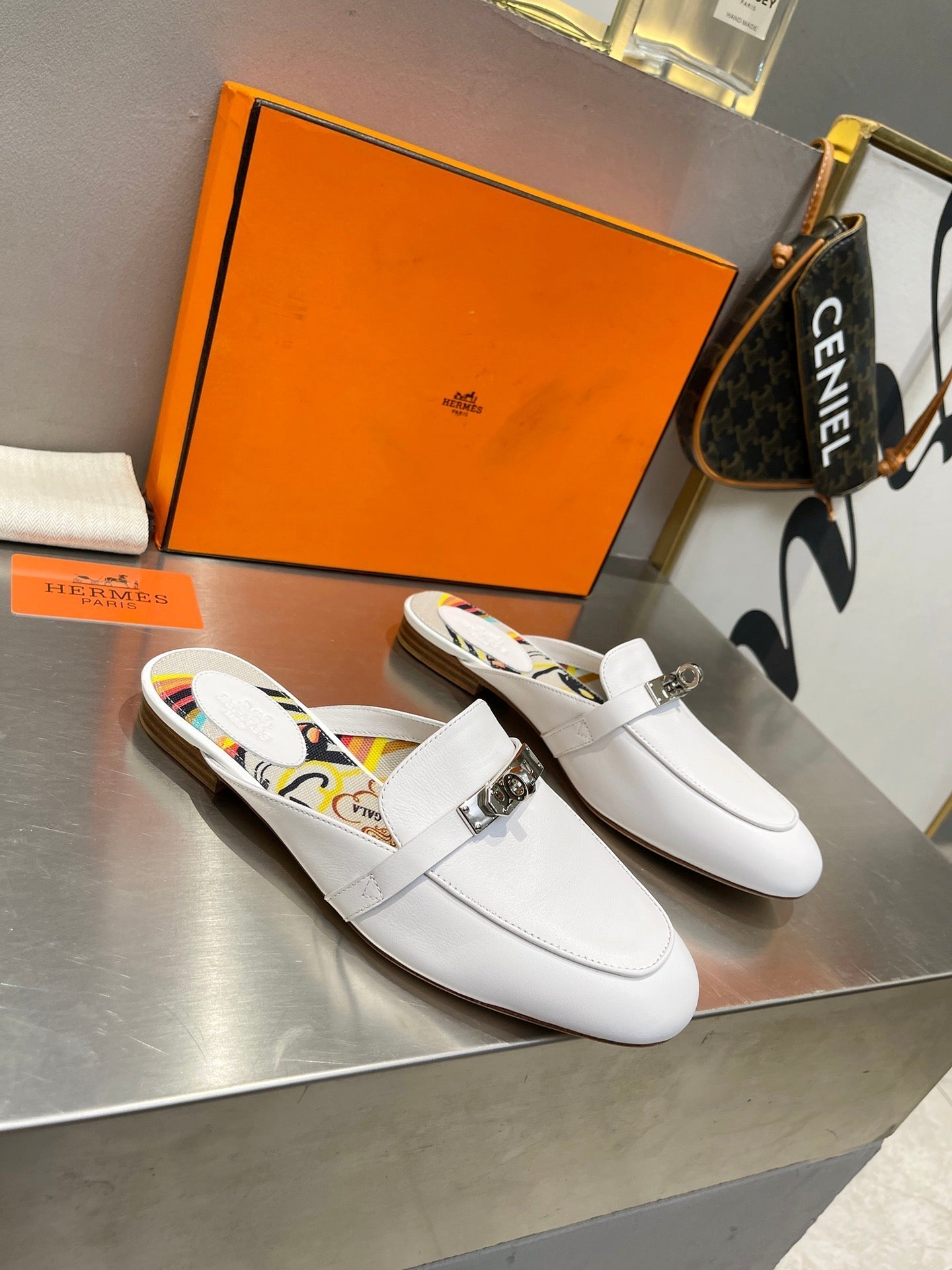 0Z MULE WHITE CALFSKIN WITH BLACK PATTERN - 35