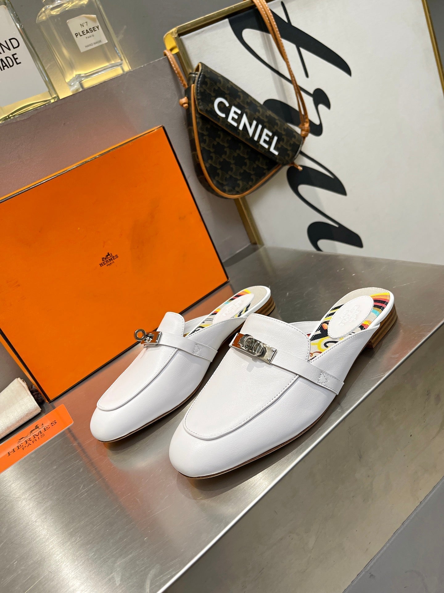 0Z MULE WHITE CALFSKIN WITH BLACK PATTERN - 35