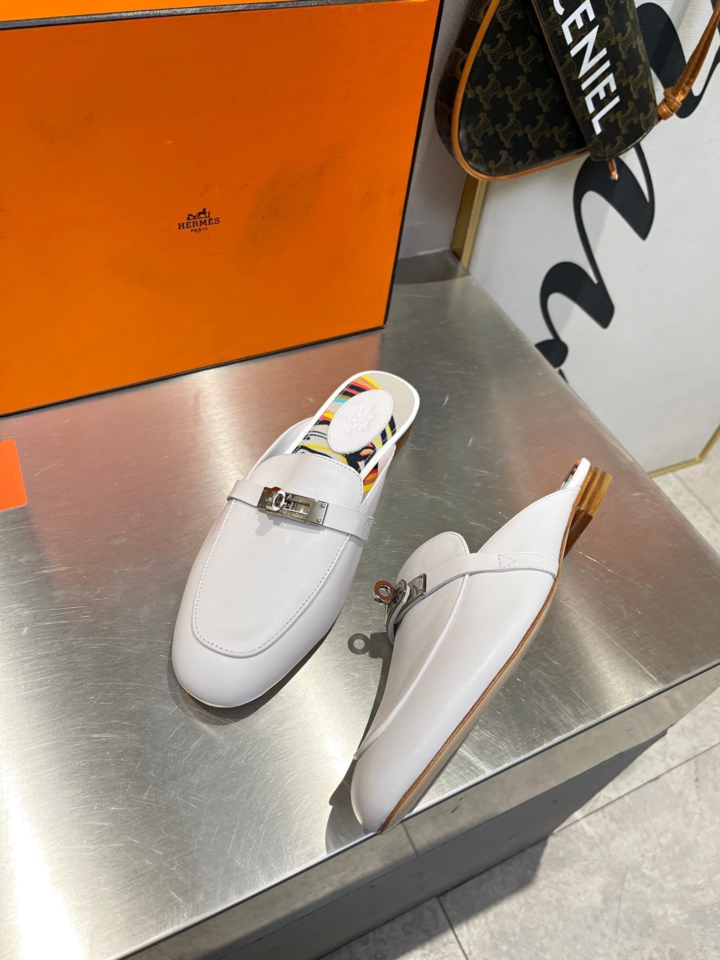 0Z MULE WHITE CALFSKIN WITH BLACK PATTERN - 35
